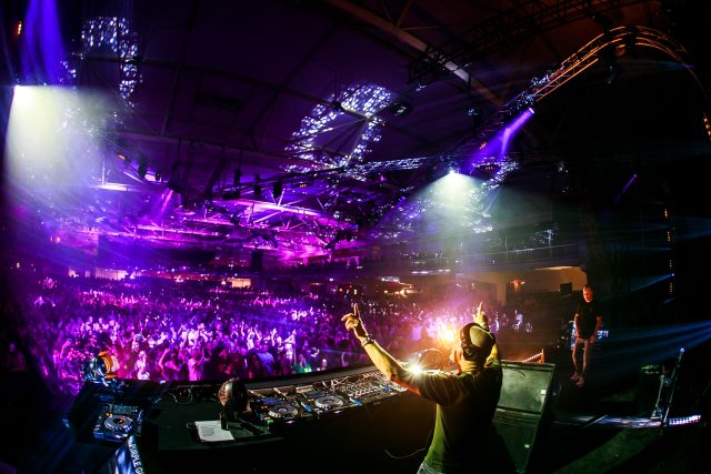It’s almost time for Vroeger Was Alles Beter! 🤯❤️ So many great memories with this festival, and I’m ready to make some new ones this Saturday! See you there for my b2b with @djfrontliner. 🔥🙌